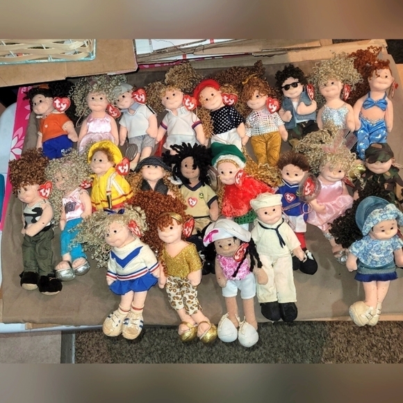 Rare collection of 23 Ty Teanie Beanie Boppers - Picture 1 of 7